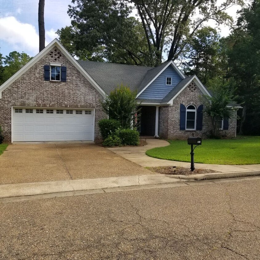 1100 Ellington Ct, Brandon, MS 39042 House Rental in Brandon, MS