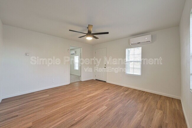 Foto del edificio - 3608 NW 16th St