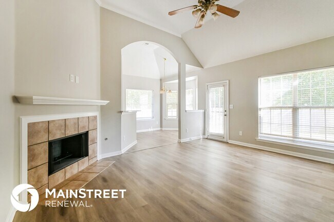 Foto del edificio - 7895 Pinefrost Ln