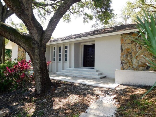 Foto del edificio - 23 Hickory Ln