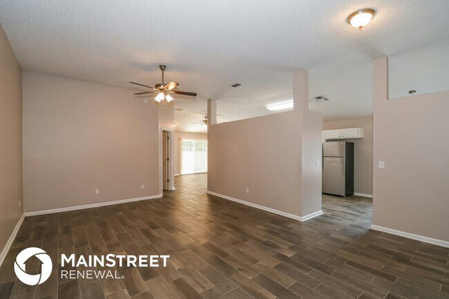 Foto del edificio - 1693 Spring Branch Dr W