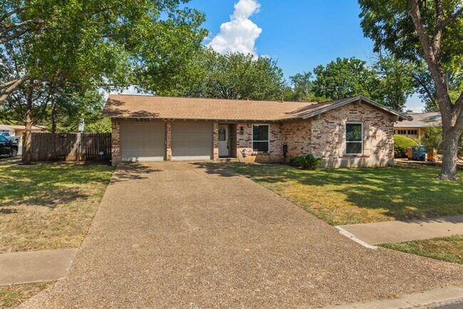 Foto del edificio - 8511 Daleview Dr