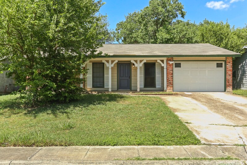 Photo - 121 Meadow Hill