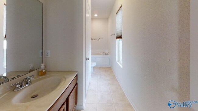 Foto del edificio - 3477 Avalon Lake Dr SW