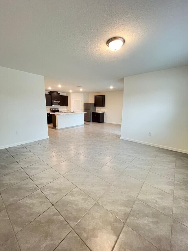 Building Photo - 1570 San Filippo Dr SE