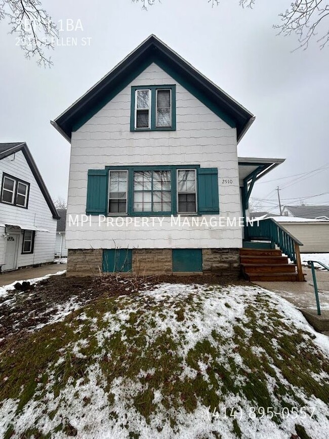 Building Photo - 2910 S. Ellen Street - 2 Bedroom Lower