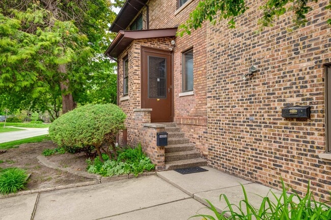Building Photo - 1499 Glencoe Ave
