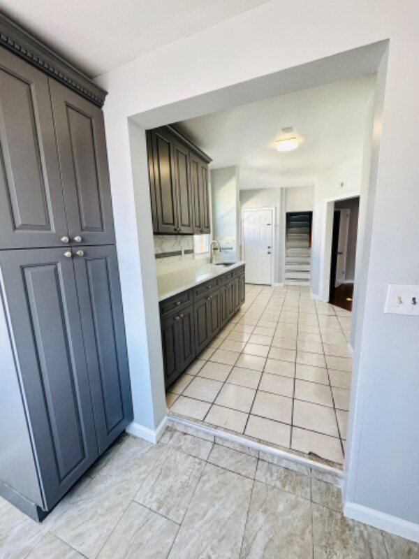 191 N Park St Unit Apt 3, East Orange, NJ 07017 Room for Rent in East