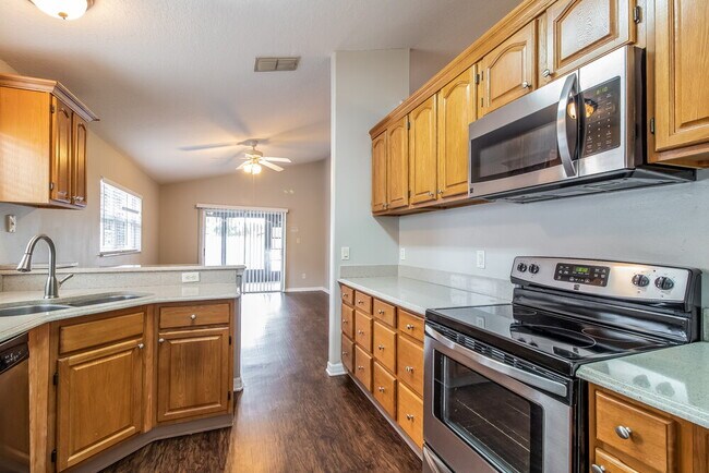 Foto del edificio - 10733 Brown Trout Cir