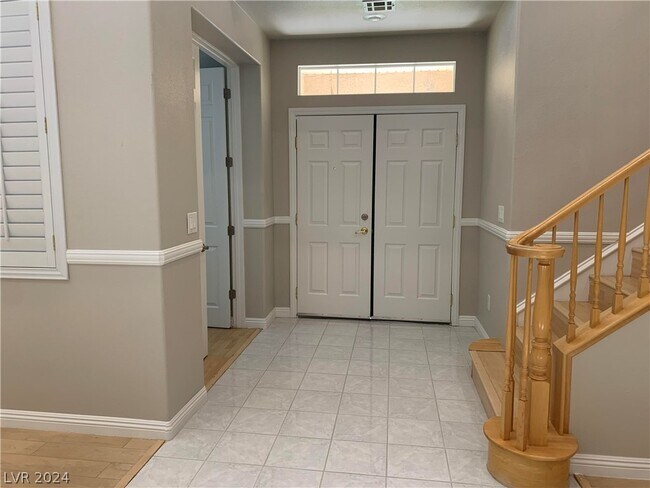 Building Photo - 5096 Shadow Palm Ct