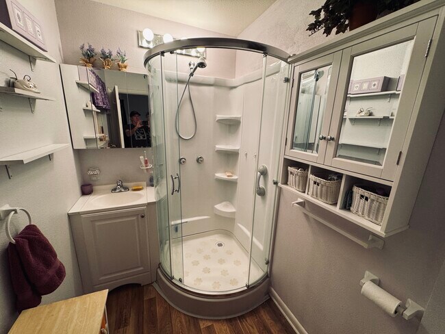 Building Photo - 100 Lawley Dr