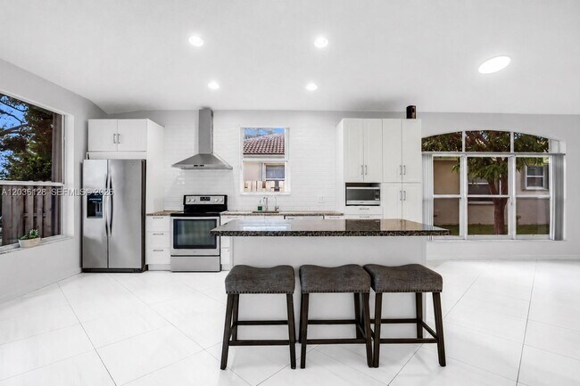 Foto del edificio - 13092 NW 8th St