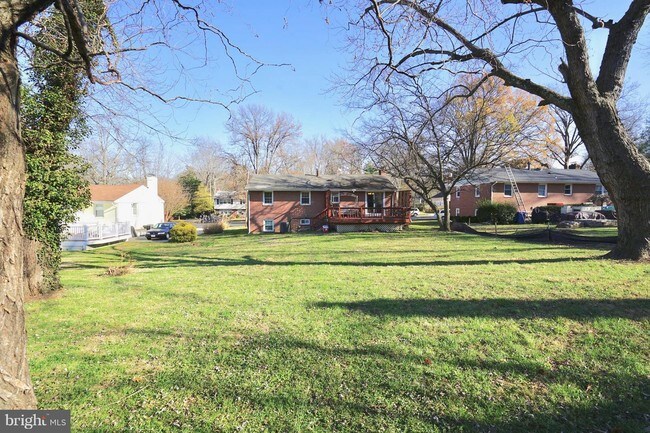 Building Photo - 4218 University Dr