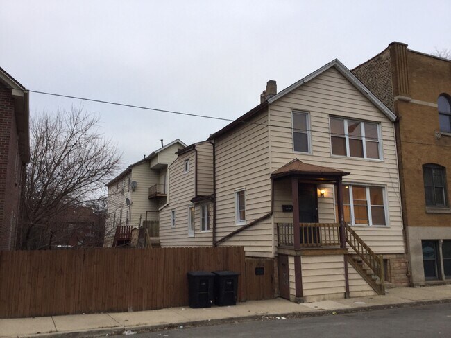 1356 W Erie - 1356 W Erie St