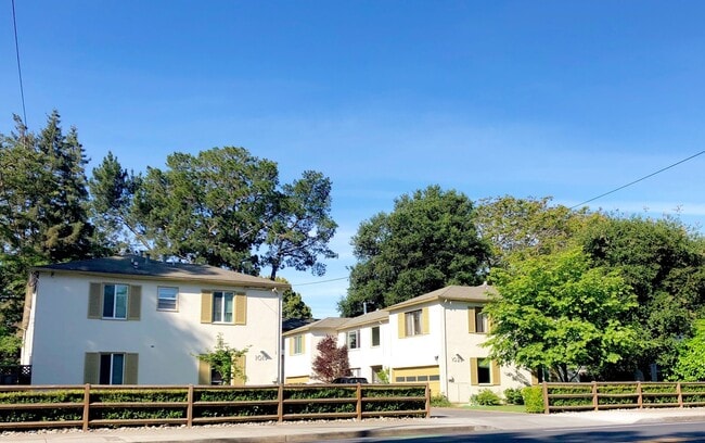 Interior Photo - Laurel Oaks Apartments