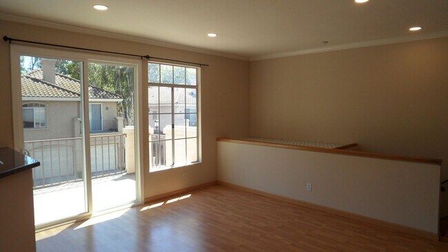 Foto del edificio - 8215 E White Oak Ridge
