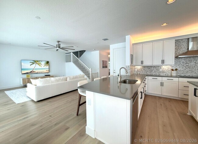 Foto del edificio - 9842 Salty Bay Dr