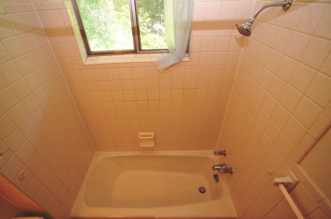 Building Photo - 4621 N 56th St
