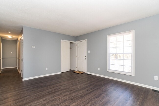 Foto del edificio - 108 Forestwood Dr
