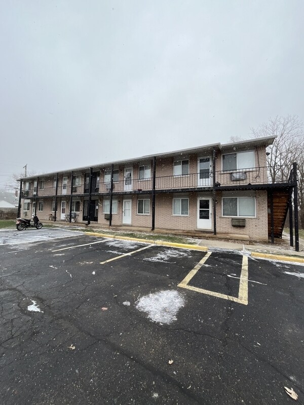 Building Photo - 1750 St Johns Blvd