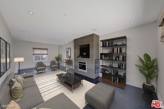 Building Photo - 851 N San Vicente Blvd
