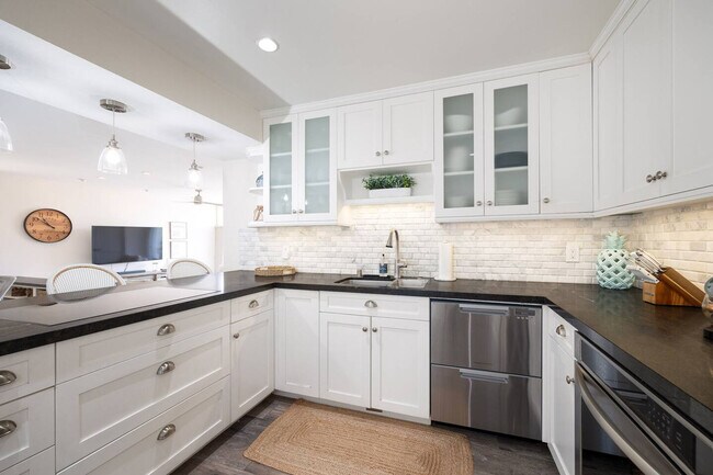 Foto del edificio - 376 San Antonio Ave