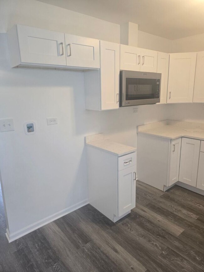 Foto del edificio - Section 8 Accepted 3 Bedroom w/Fenced Yard