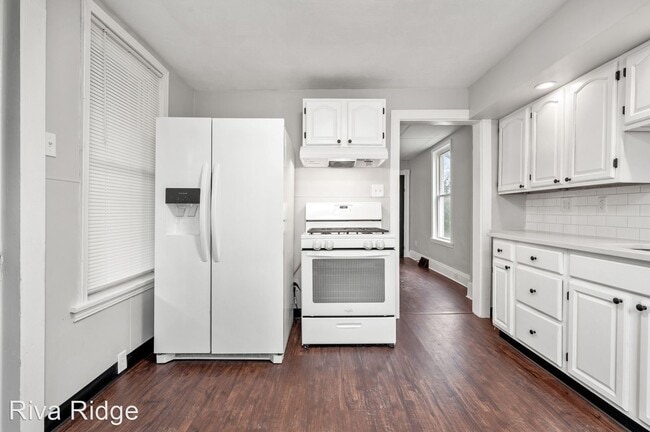 Building Photo - 3 br, 1 bath House - 6 Terrace Avenue