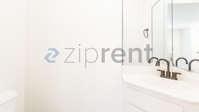 Building Photo - 730 Jefferson St