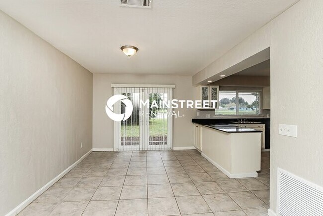 Foto del edificio - 3 Bedroom Pet-Friendly Home in Palm Bay, FL with Main Street Renewal
