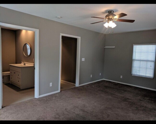 Foto del edificio - Charming and well-maintained home in the highly desirable Lakewood area of Dallas!