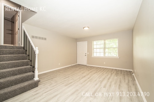 Building Photo - 1515 E Leona-