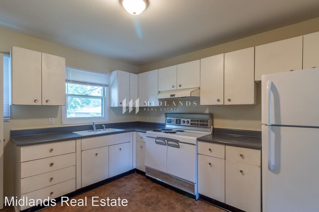 Building Photo - 3 br, 1 bath House - 3125 S. 122nd Street