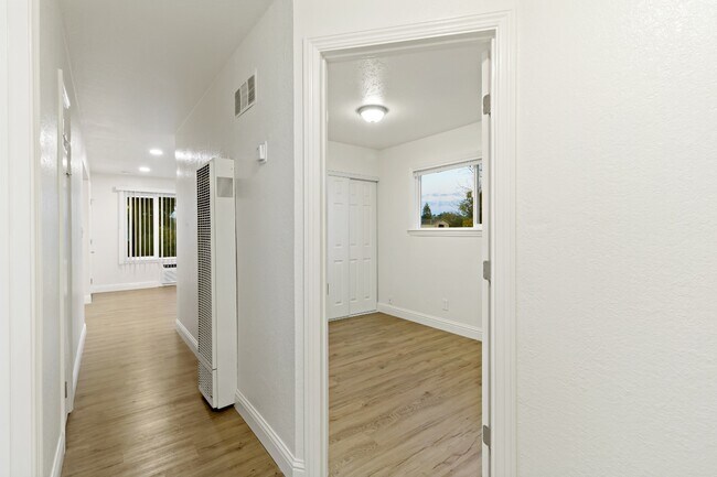 Foto del edificio - 804-810 Springs Rd