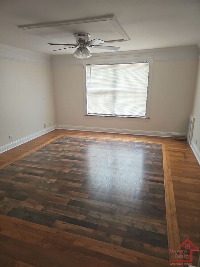 Foto del edificio - 441 Harding Pl