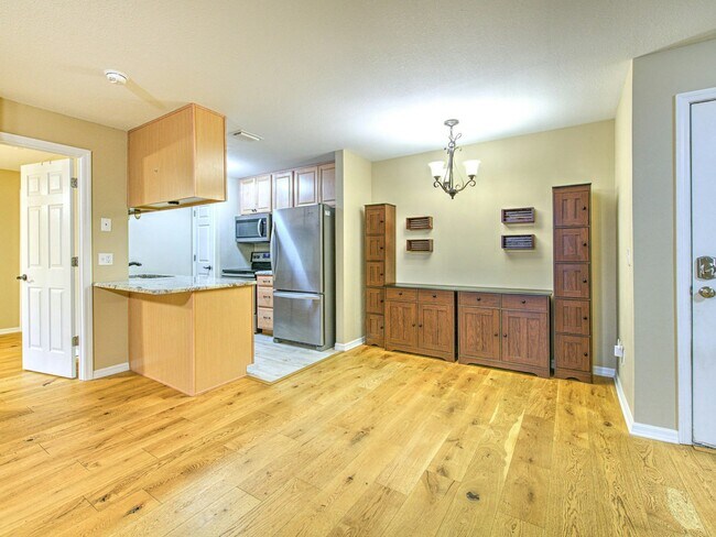Foto del edificio - 538 Golden Raintree Pl
