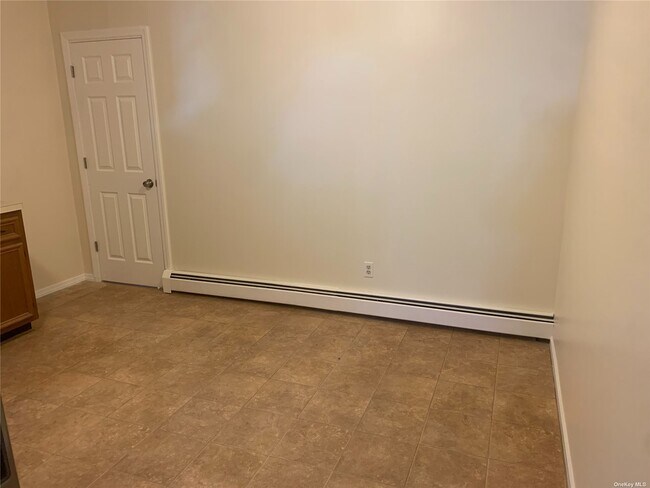 Building Photo - 1146 Tulip Ave