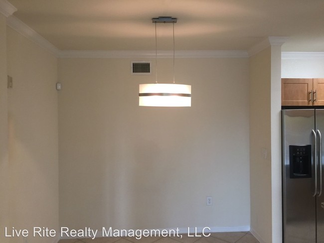Building Photo - 6530 Emerald Dunes Dr