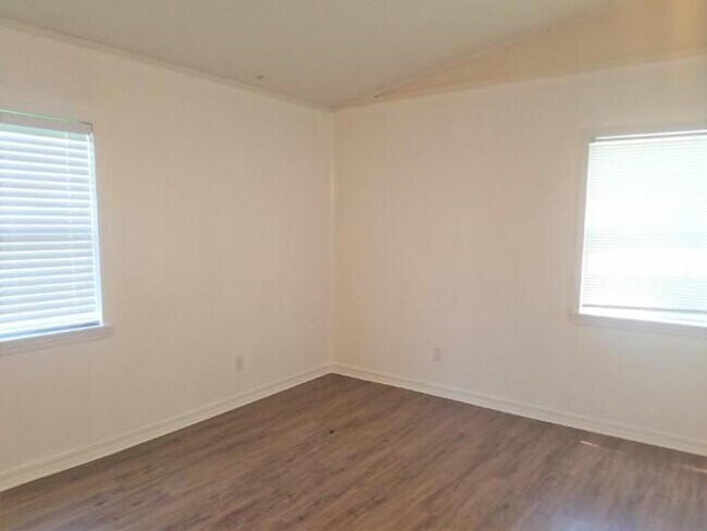 Foto del edificio - 2105 Ginger St