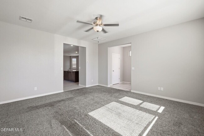 Foto del edificio - 14459 Eastbrook Dr