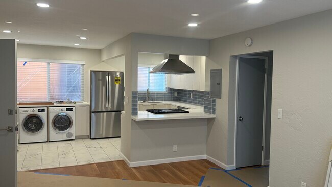 Foto del edificio - 3640 West St