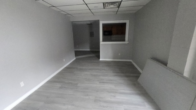 Building Photo - 386 Park Ave