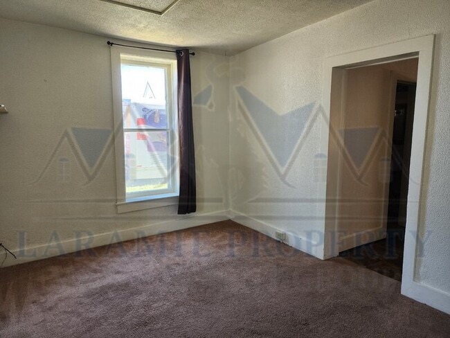 Building Photo - 701 S 2nd