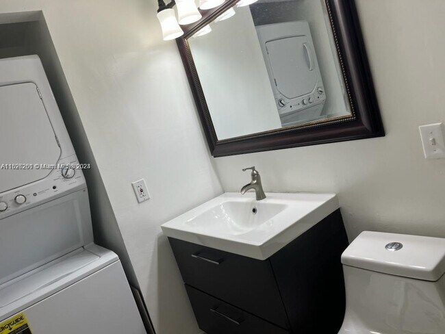 Foto del edificio - 11750 SW 18th St