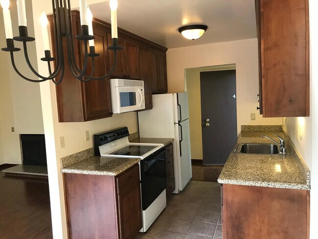 Foto del edificio - 788 Woodside Ln E