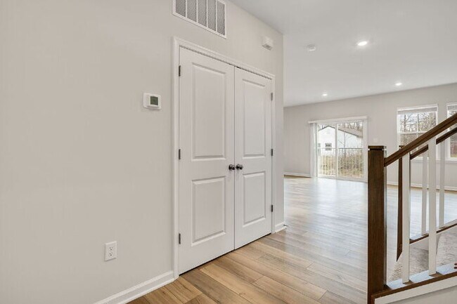 Foto del edificio - Newly Built 4 Bedroom Home in Moseley with Community Amenities  – $3,200/mo