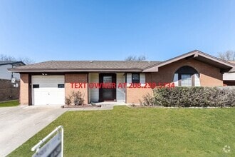 Building Photo - 2620 Princeton Dr
