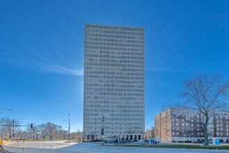 Building Photo - 6700 S South Shore Dr