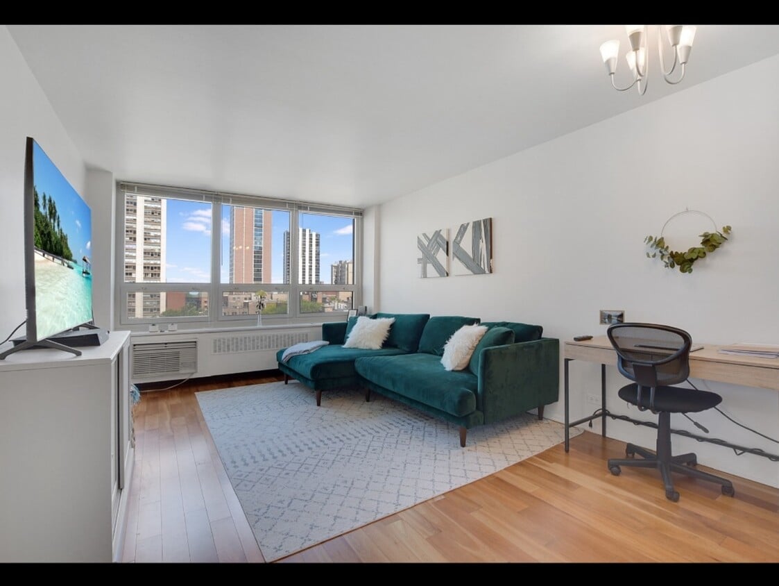 Building Photo - 88 W Schiller St
