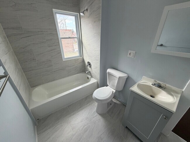 Building Photo - 12614 Forest Ave